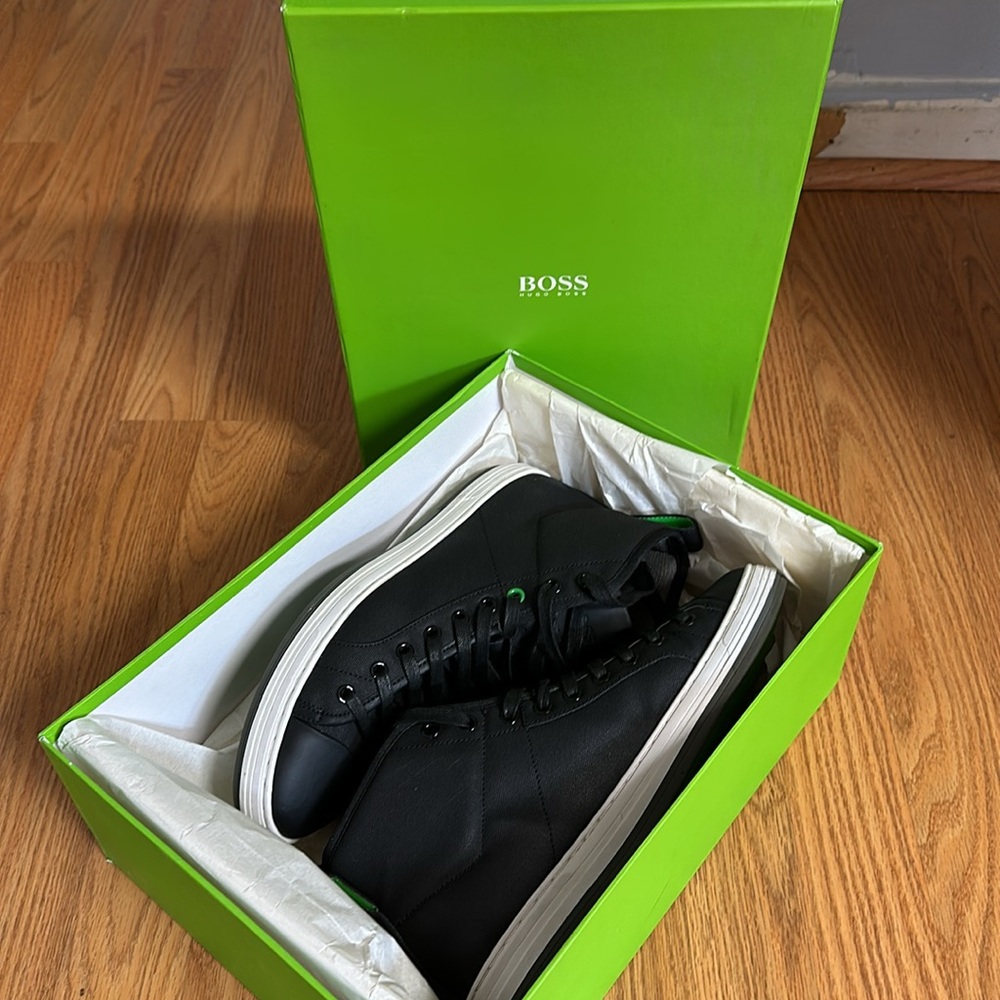 Hugo Boss Mens Dynamo Black Canvas Sneakers (Worn Once) w/ Box